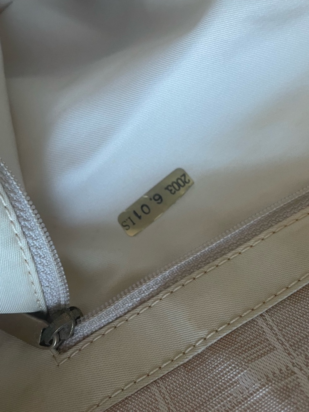 CHANEL Cream Jacquard Tote with Signature Motif - Picture 15 of 16